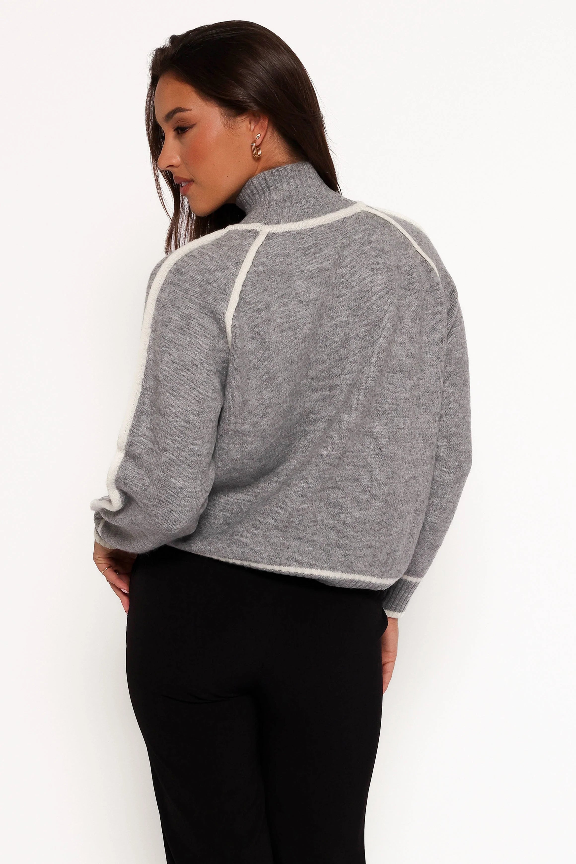 Rylee Contrast Hem Knit Sweater - Grey