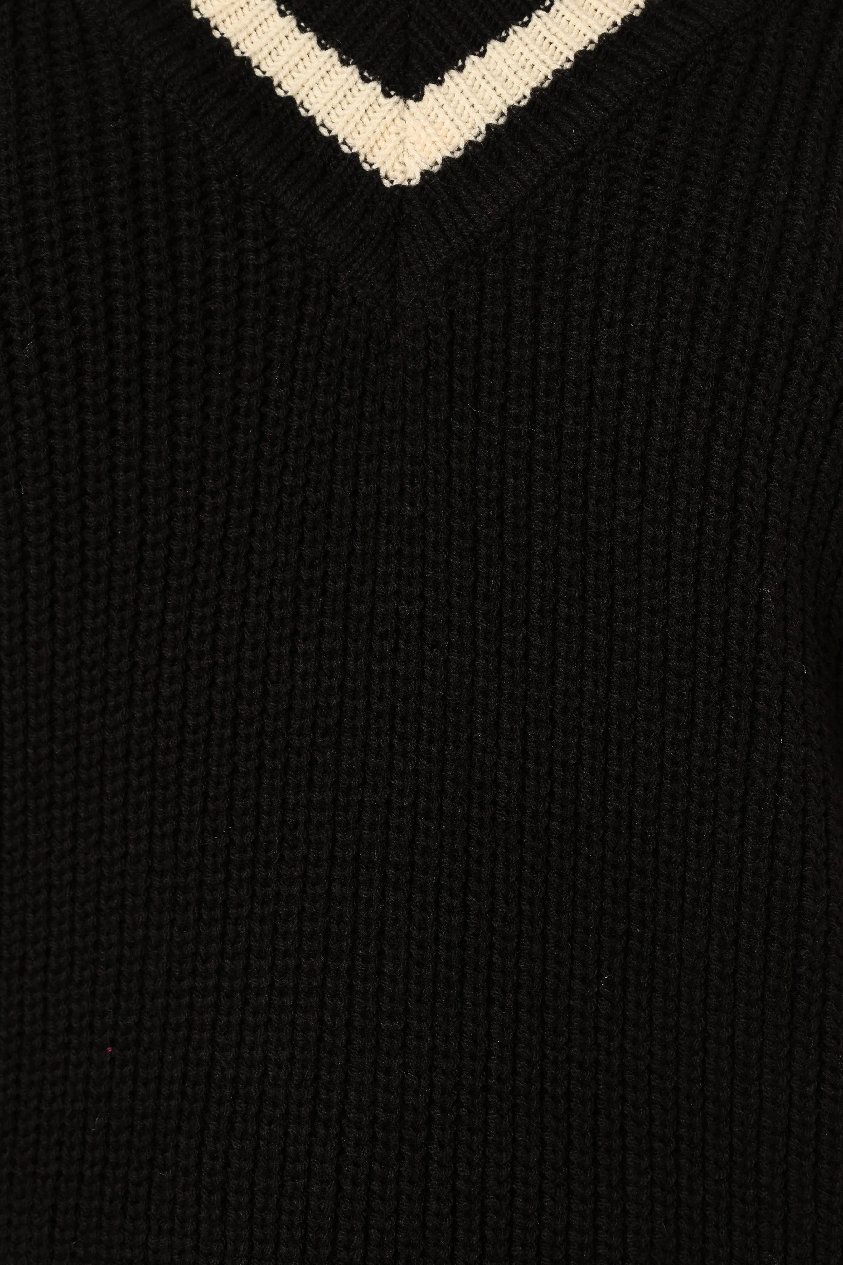 Dominique Contrast Vneck Knit Sweater - Black/Cream