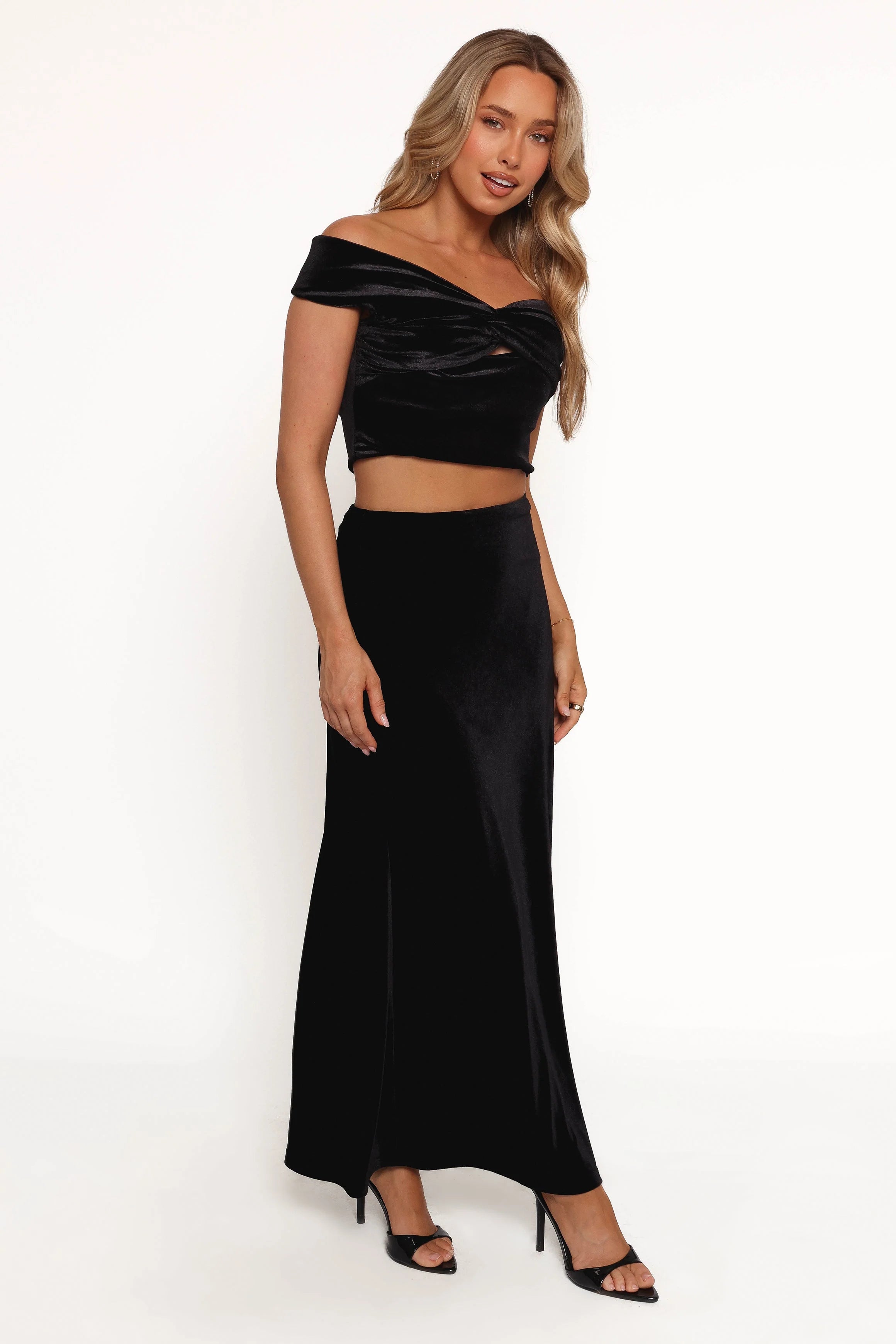 Suri Velvet Maxi Skirt - Black